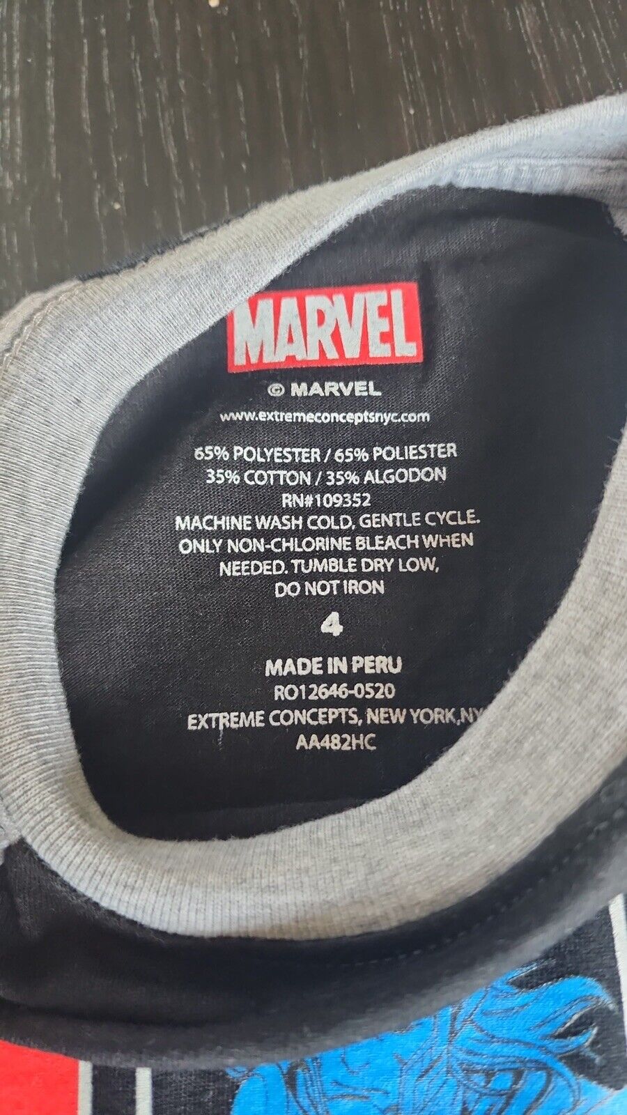 Marvel Kids Avengers T-shirt Size 4 With Sunglasses