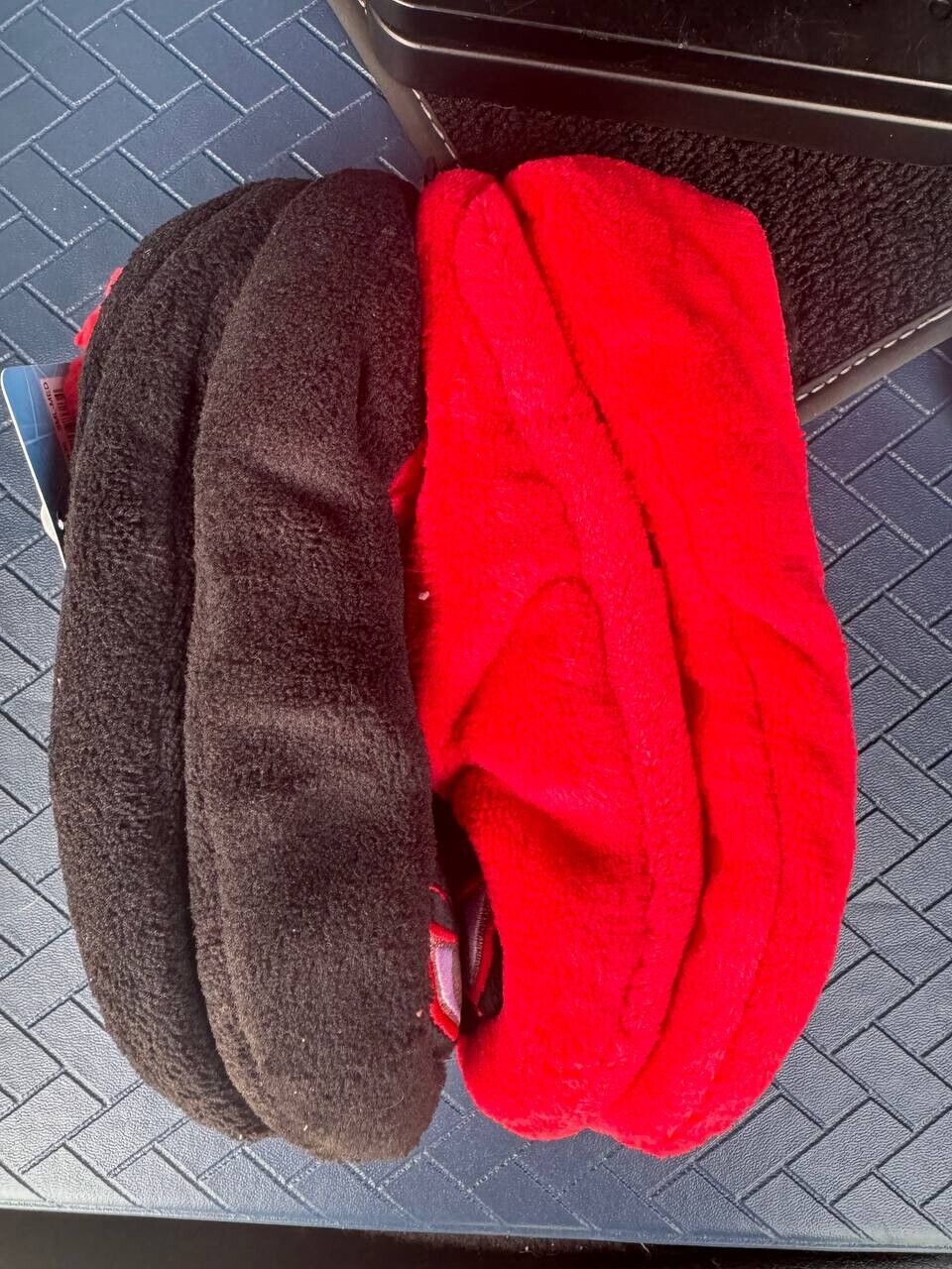 Marvel Spiderman Fuzzy Boys Size S/M Shoe 2 PAIR Red and Black Slipper Sock