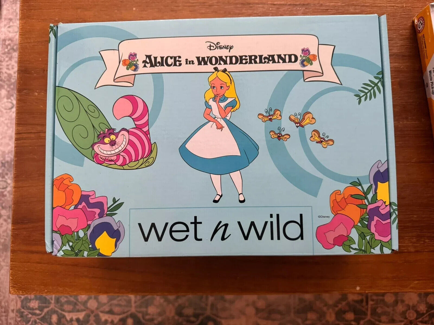 Disney Alice In Wonderland Wet N Wild Cosmetics BOX SET Kit NEW FAST SHIP