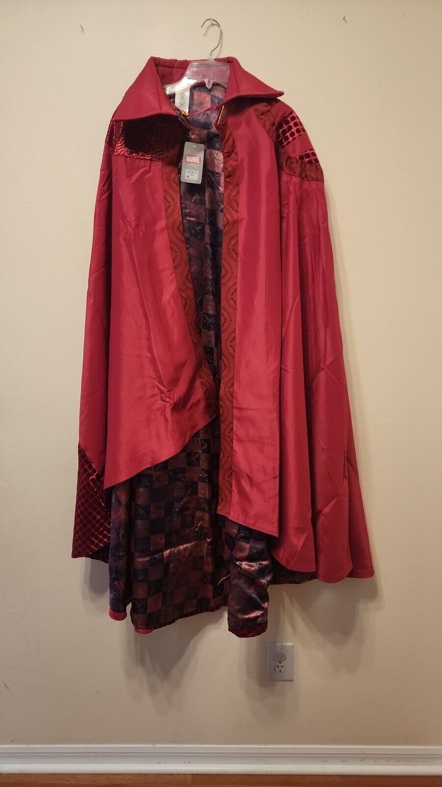 NWT Cosermart Official Disney Doctor Strange MARVEL Red Cloak Cosplay Adult Sz L